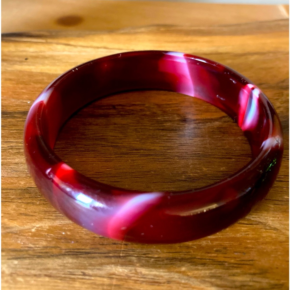 Red Marble Like Bangle